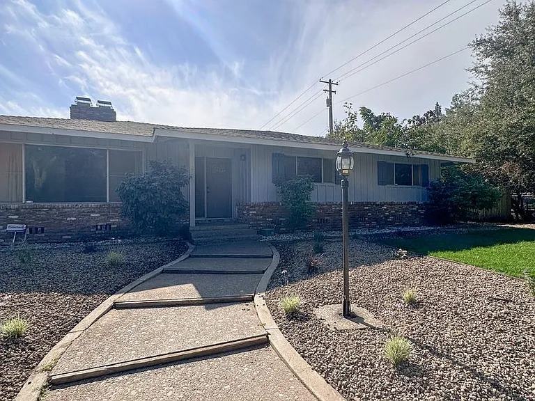 4700 Winding Way — Photo 2