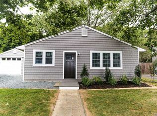 36 Kay Rd, Calverton, NY 11933