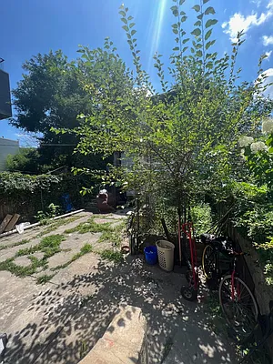 Sold by Daniel Gale Sotheby's International Realty | media 2