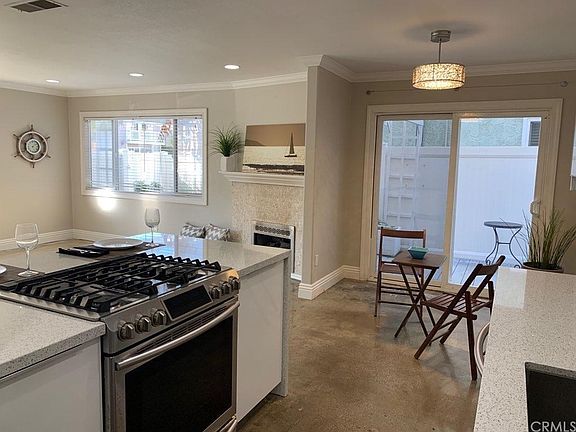 4th image of 214 20th St APT A
