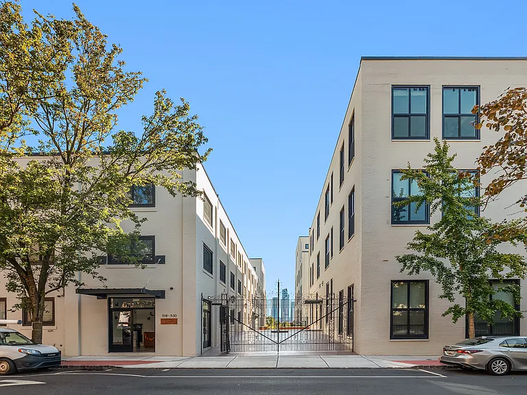 522 Gregory Ave #B410 — Photo 15