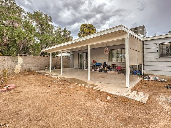 3rd image of 3004 Palm Springs Way