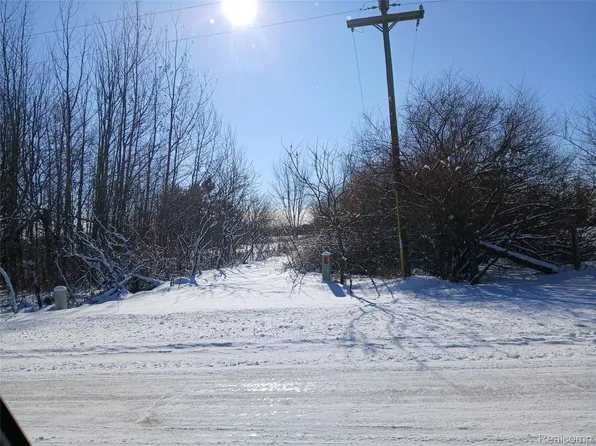 3838 Mayville Rd, Silverwood, MI 48760