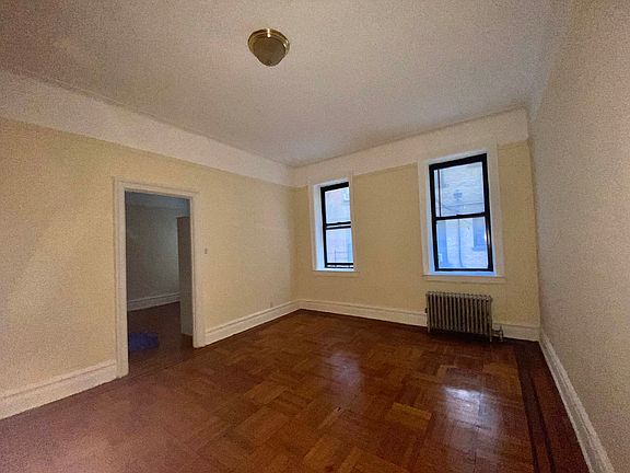 2nd image of 150 E 18th St APT 3