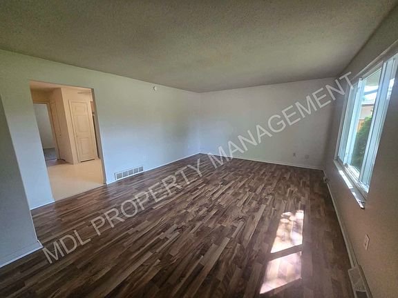 3rd image of 5700 Lessandro St