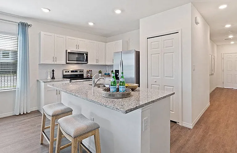 Soluna Townhomes — Photo 3