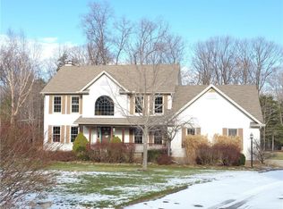 13725 Piney Hollow Ln, Painesville, OH 44077