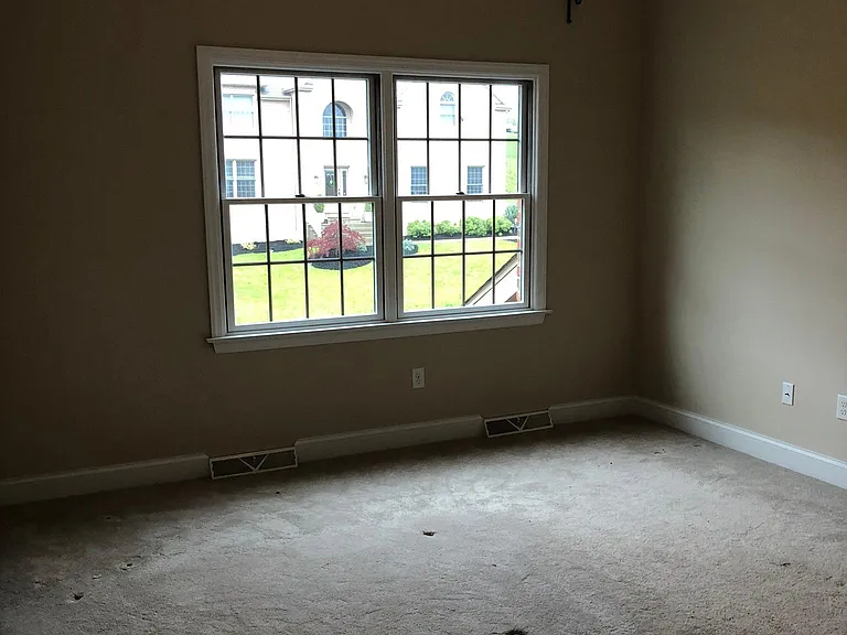 1049 Breezewood Dr — Photo 21
