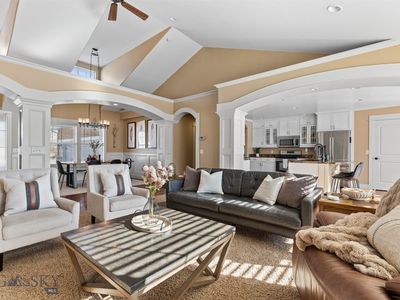 184 Red Barn Dr, Belgrade, MT, 59714