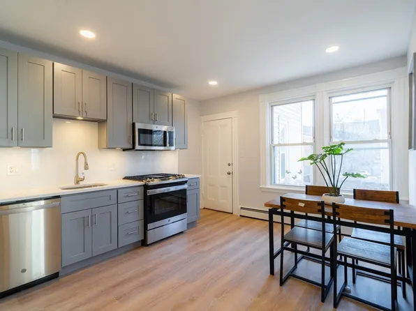 341 Hurley St #3, Cambridge, MA 02141