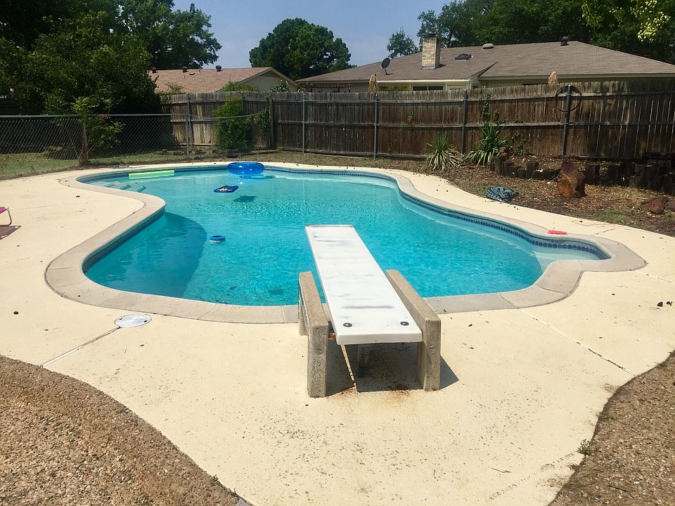 1st image of 7625 Oak Ridge Dr