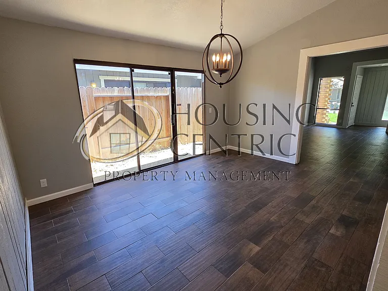 11075 Erla Ct — Photo 12