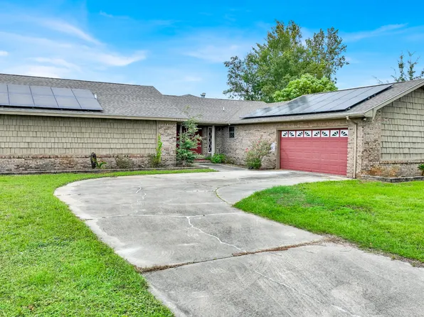 1952 Quail Run, Lynn Haven, FL 32444