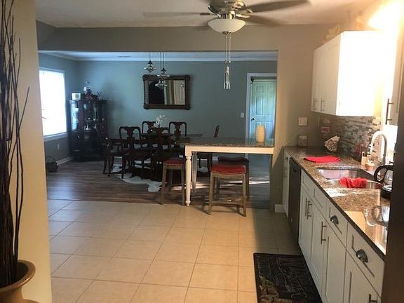 3rd image of 106 Sourwood Dr