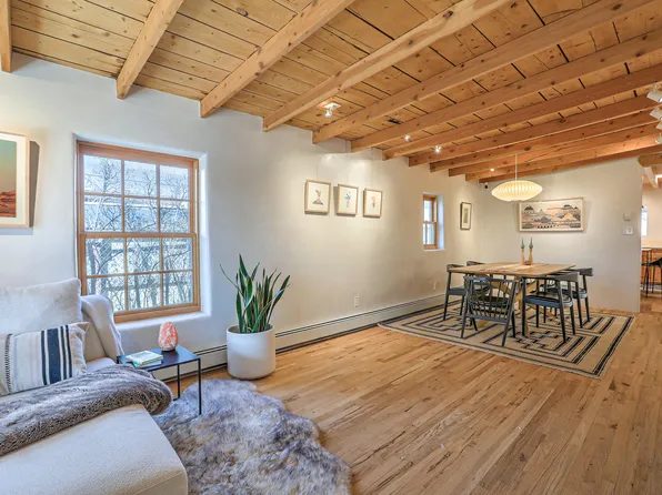 717 Camino Santa Ana, Santa Fe, NM 87505