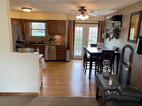 3rd image of 5048 Elmhaven Cir