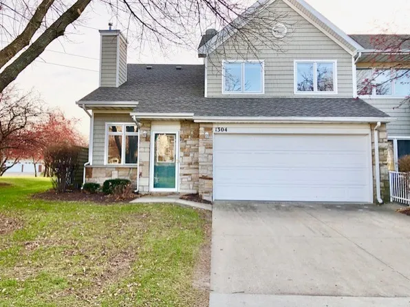 811 Burr Oaks Dr Unit 1304, West Des Moines, IA 50266