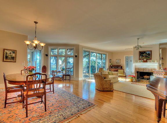 4th image of 103 Dudley Ln