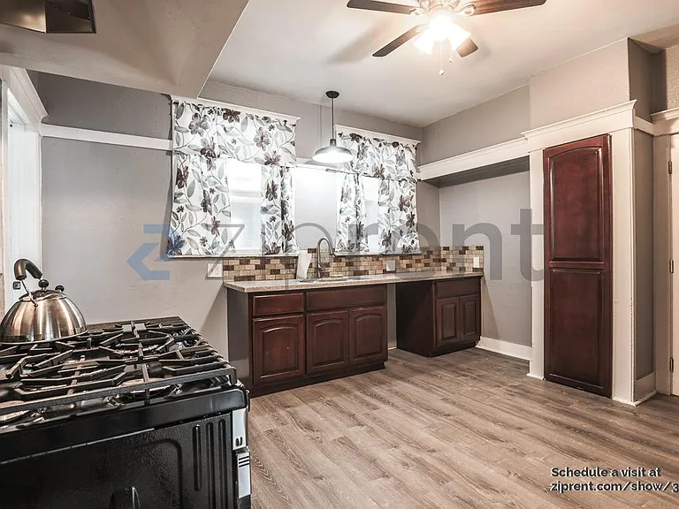 5001 S Budlong Ave — Photo 15