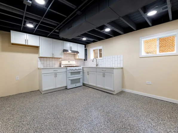 3911 W 83rd Pl #B, Chicago, IL 60652