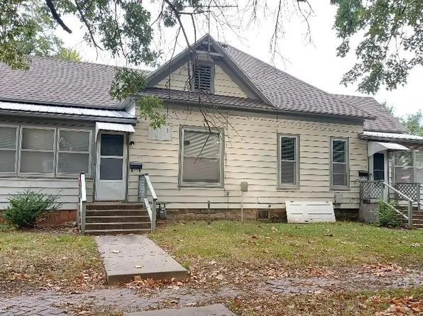 602 W 1st St, Pittsburg, KS 66762