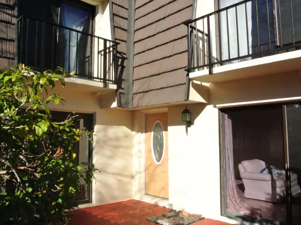 3816 Vista Oaks Cir NE, Palm Bay, FL 32905