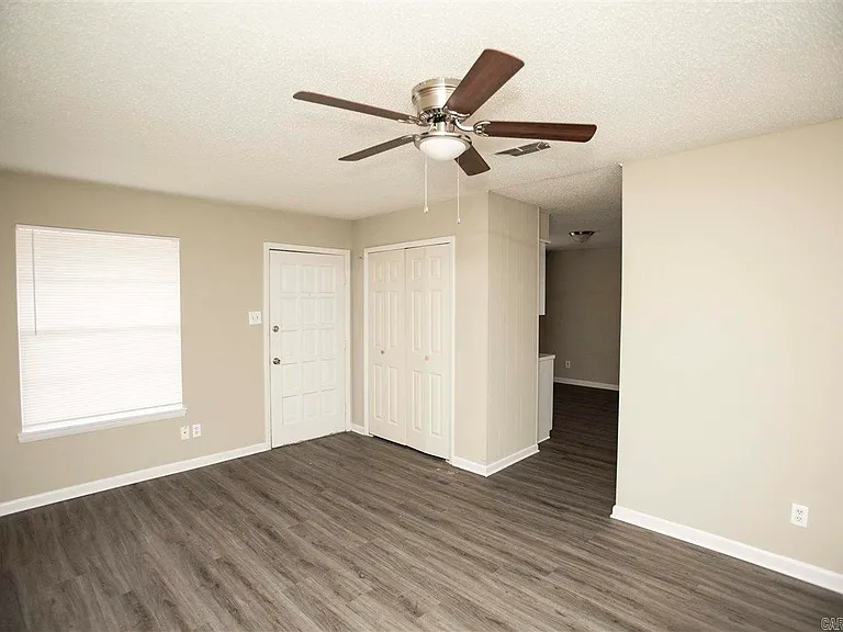 5 E Laramie Dr #A — Photo 2