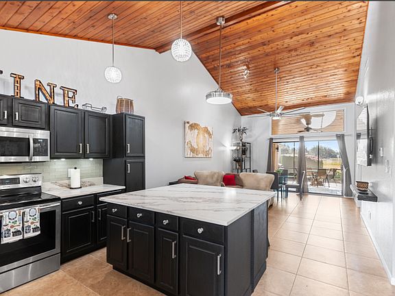 4th image of 49 Aspen Dr #49