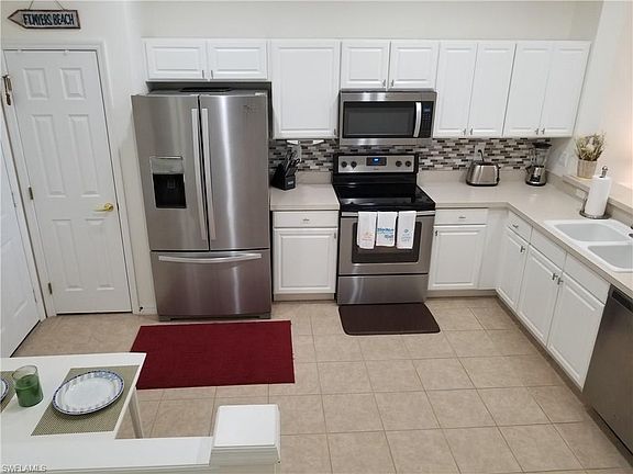 4th image of 8431 Village Edge Cir APT 3