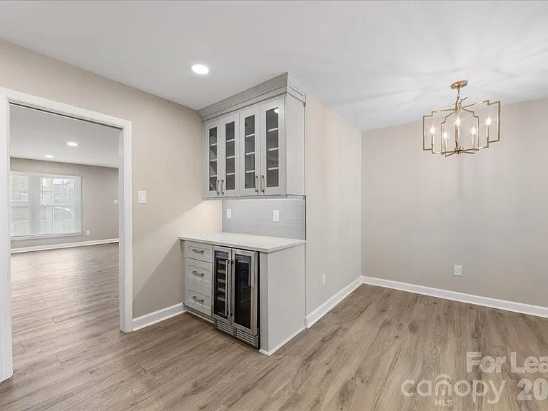 4706 Walden Ct — Photo 13