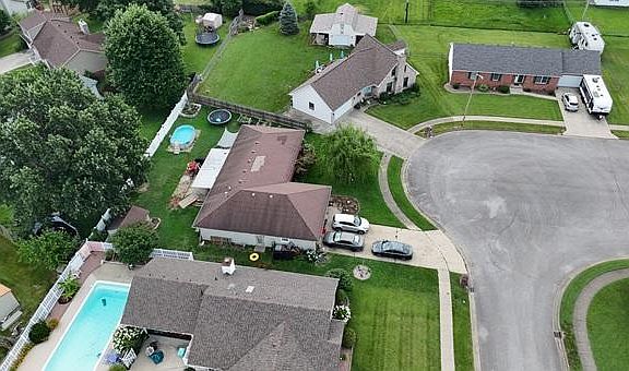 4th image of 2329 Brookwood Dr