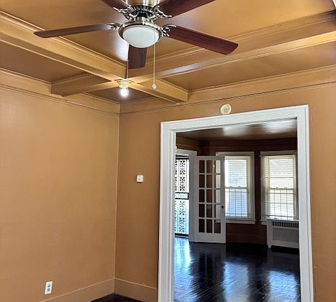 5th image of 4915 Maplewood Ave