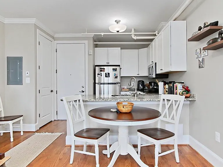 1008 Pendleton St #2B — Photo 5