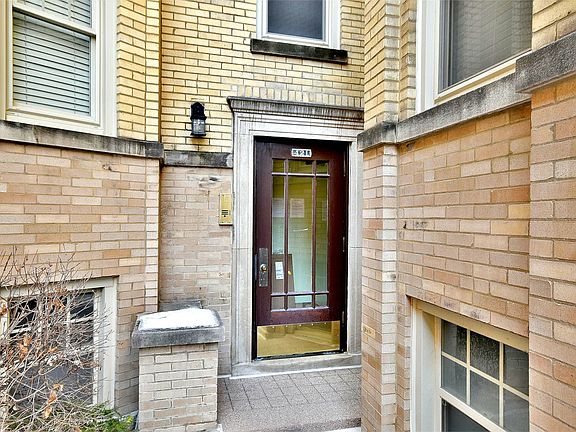 4th image of 421 Wisconsin Ave APT 1