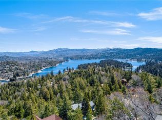 811 E Crown Dr, Lake Arrowhead, CA 92352