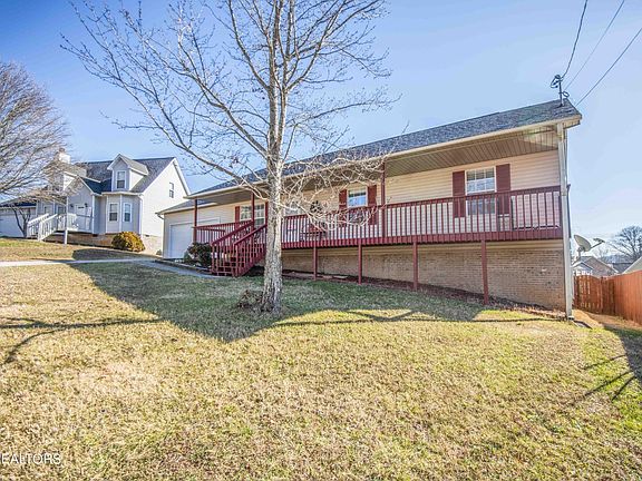 3rd image of 4708 Country Ln