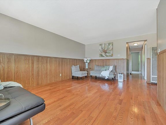 4th image of 307 Via Loma