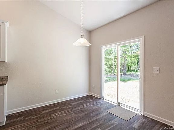5th image of 1320 Standing Oak Dr