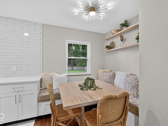 5th image of 1148 E 56th St