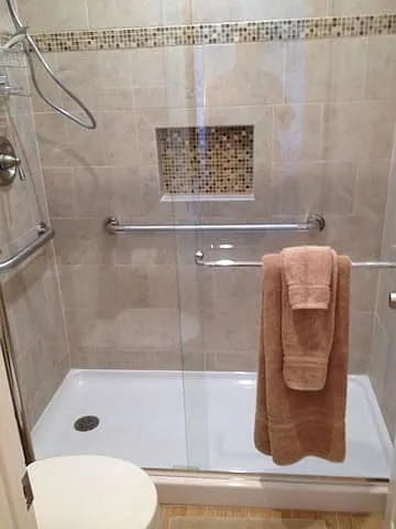 2313 Montrose Ave #7 — Photo 15