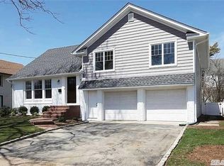 14 Mallow Rd, East Rockaway, NY 11518