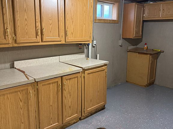 4th image of 1075 McDougall Dr