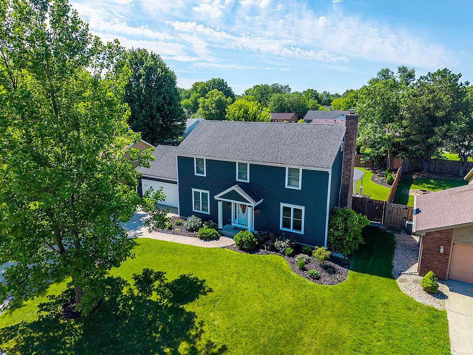 1st image of 902 Windrift Ln