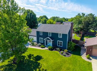 902 Windrift Ln, Fort Wayne, IN 46845