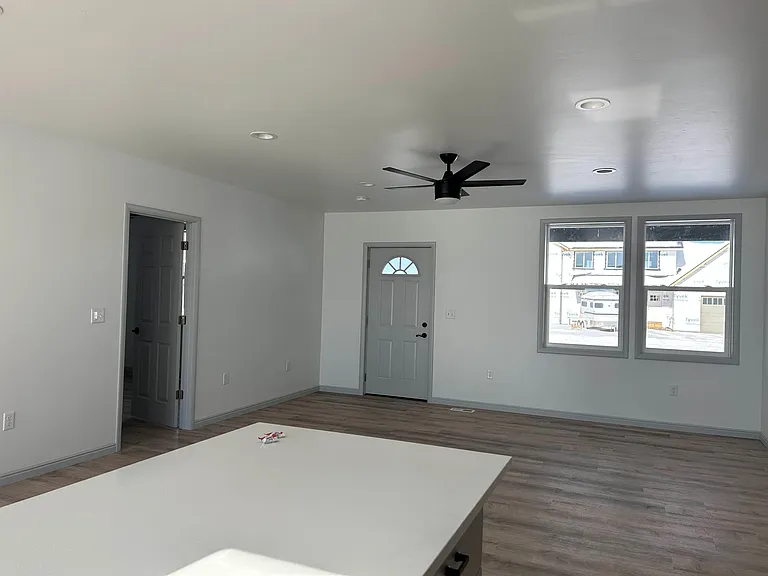914 Riverbend St — Photo 5