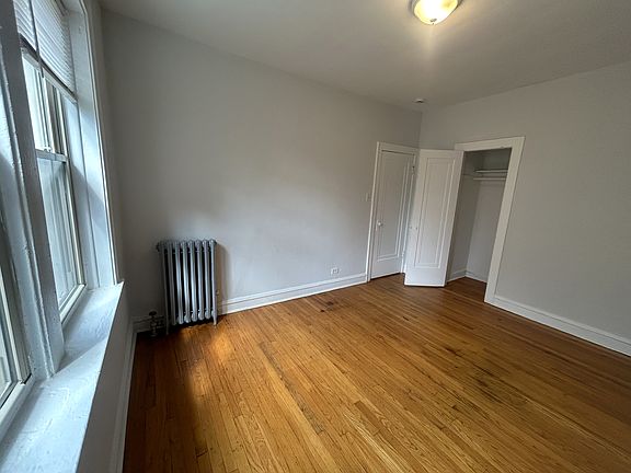 5th image of 2842 N Whipple St #2A