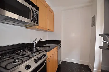 Rented by Manhattan Realty Group