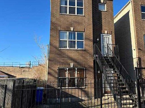 2nd image of 6313 S Eberhart Ave