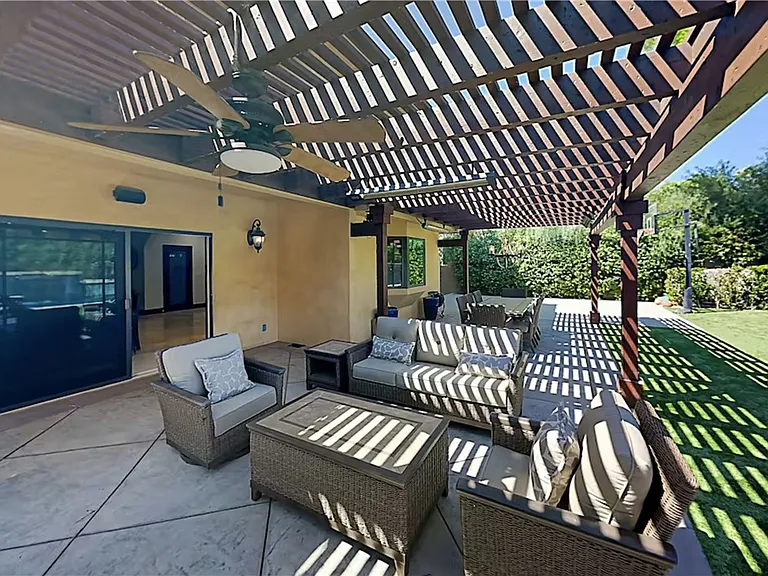 12403 Erwin St — Photo 35