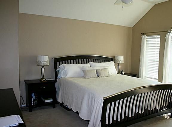 2nd image of 902 Dogwood Dr